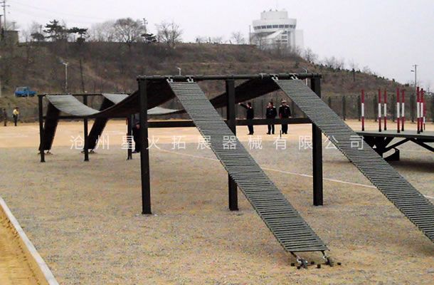 渡海登島訓練器材