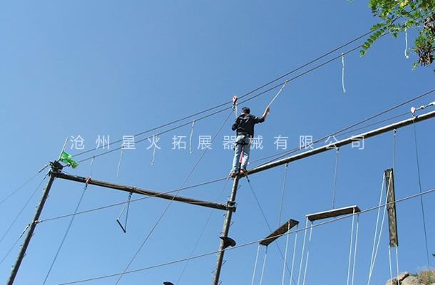 拓展高空架，高空拓展設(shè)備 