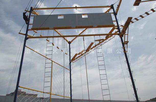 高空拓展器材,，高空拓展訓(xùn)練架